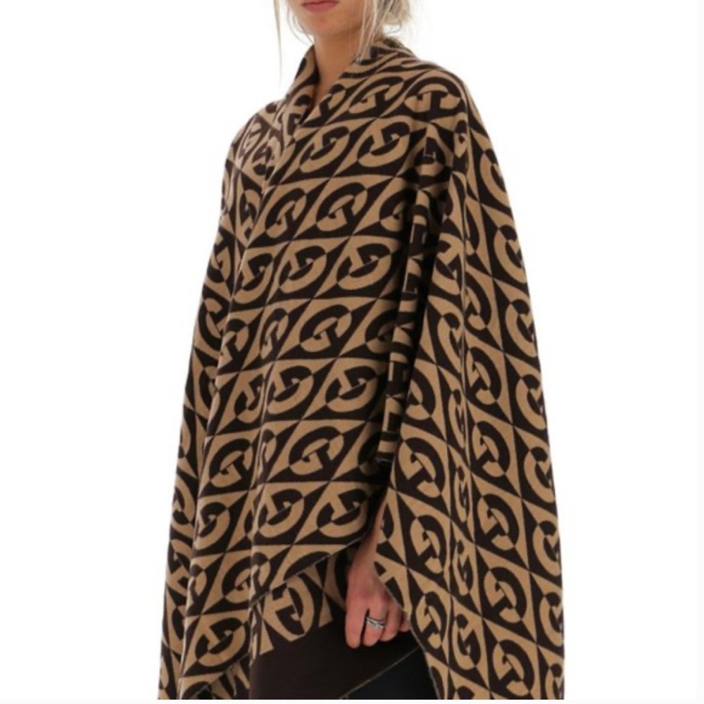 Gucci Unisex GG Rhombus Poncho - Picture 2 of 4